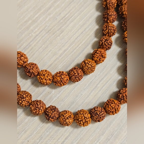 TRILOKA TRADITIONAL INDIAN MALAS PRAYER BEADS NECKLACE UNISEX MALA BEADS TASSELS - Picture 2 of 6